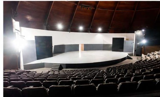Escenario interior del Auditorio de la Reforma